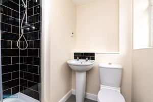 En-suite- click for photo gallery